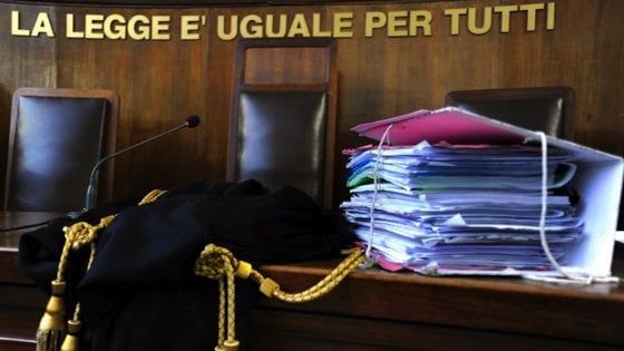 Ex vescovo di Alife-Caiazzo, la sua perpetua e il marito condannati per aver sottratto circa 900mila euro ad un anziano prete