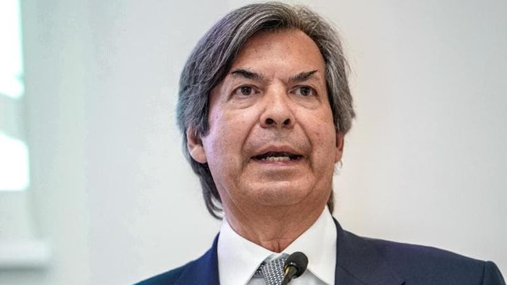 Intesa presenta utili trimestrali record da 2,8 miliardi.“Siamo un porto sicuro per Mps”