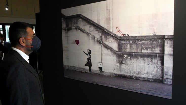 Banksy,  al via la mostra al Margherita di Bari:  "Per aprire il proprio sguardo sul mondo"