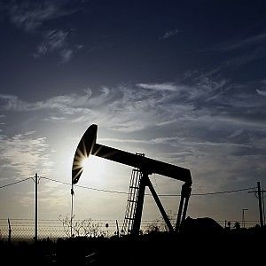 Benzina indifferente al calo del petrolio: ecco perch&eacute;