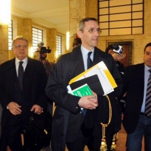 Unipol: prescrizione del reato per Silvio e Paolo Berlusconi: "Ma non c'&egrave; prova di innocenza"