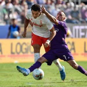 Fiorentina-Juventus finisce 0-0. Standing ovation per Ribery e Castrovilli