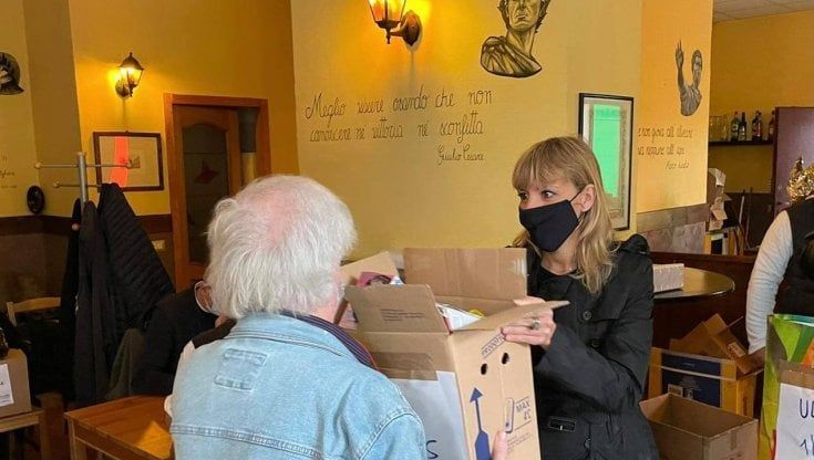 Milano, tensioni in casa Lega: in consiglio comunale entrano in sei, tre eletti col sostegno dei neofascisti di Lealtà e Azione