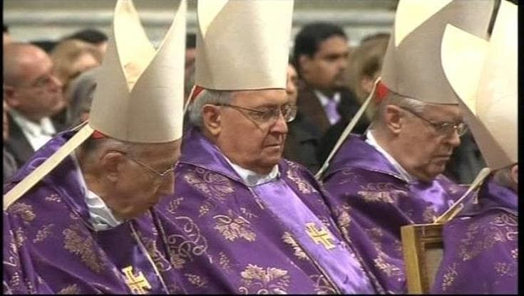 Papa: "Divisioni deturpano la Chiesa"