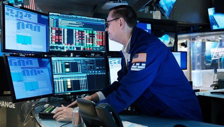 Le Borse di oggi 13 maggio. Powell rassicura, chiusura brillante per i listini Ue. Rimbalza il Bitcoin, a picco TerraUSD