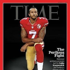 Kaepernick denuncia la Nfl per collusione: "Io, escluso per una protesta pacifica che non piace a Trump" 