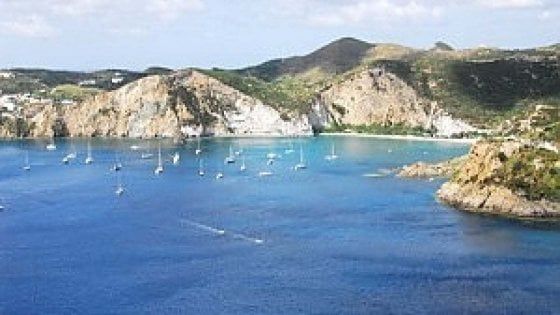 Ragazzo morto a Ponza, l'estate maledetta sull'isola della sballo