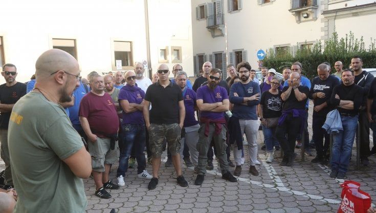 Qf non si presenta al vertice in Regione, i lavoratori Gkn occupano Confindustria