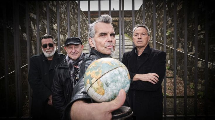 Litfiba, un tour e una canzone per i 40 anni di “17 re”: “Porteremo ballo, rock e provocazione”