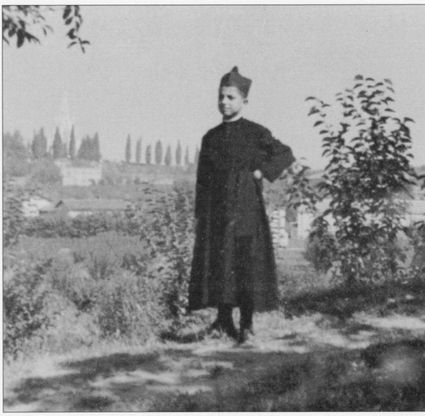 Tettamanzi, da giovane prete di provincia a principe della Chiesa