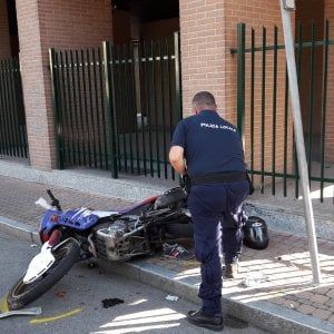Motociclista 36enne gravissimo dopo un incidente a Nichelino