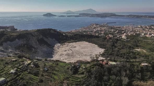 Nuova vista sui Campi Flegrei