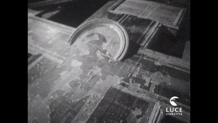 Archivio Luce - Il Cristo di Cimabue sfigurato 