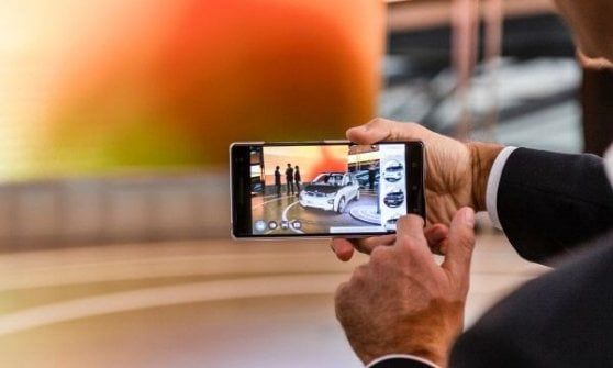 Bmw, la concessionaria è ovunque con la realtà aumentata in 3D