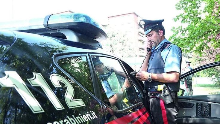Minacciata, picchiata e violentata per ore: la notte d’incubo di una donna sequestrata dal suo ex