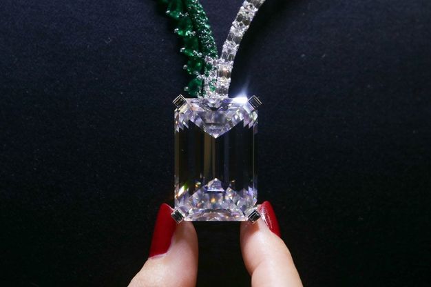 Asta record da Christie's: diamante venduto per quasi 29 milioni di euro
