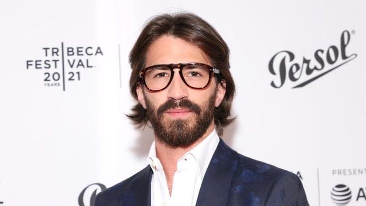 Lmdv di Leonardo Maria Del Vecchio entra in Leone Film