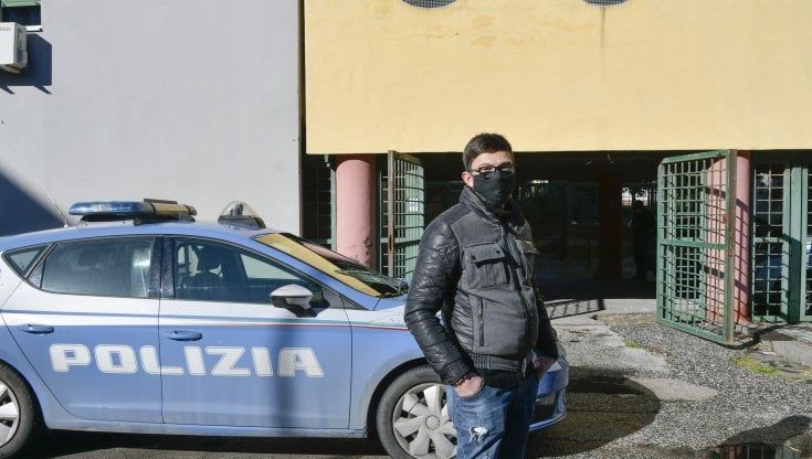 Rider rapinato a Napoli, il gip: carcere per 4 minori, il branco ha anche violato il lockdown