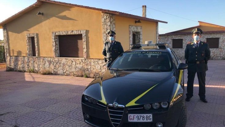 Traffico di droga gestito da catanesi, colombiani e albanesi: scattano 13 arresti