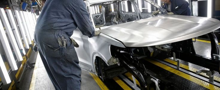 Mercato auto, a giugno vendite a meno 2,1%