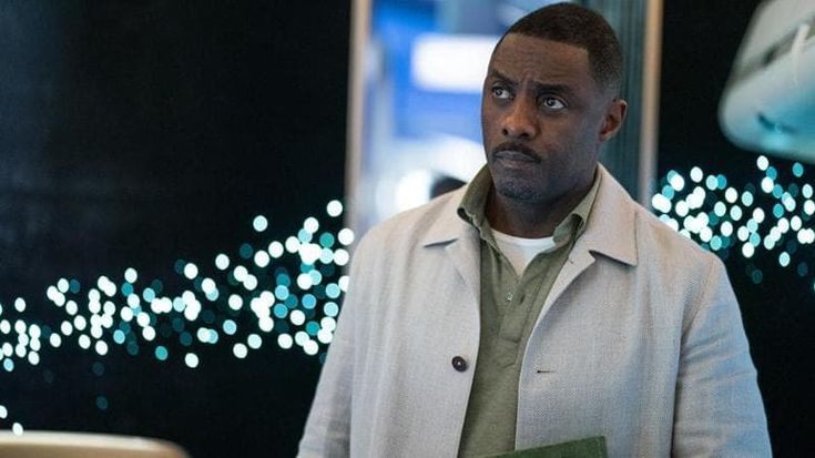 Attacco nei cieli: la strategia di Idris Elba per salvare il volo KA29
