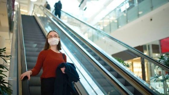 Ripartenza lenta per i centri commerciali