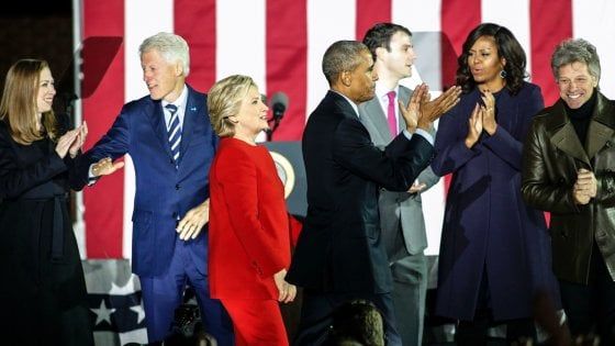 Elezioni Usa, Clinton chiude la campagna con Obama e col favore dei sondaggi