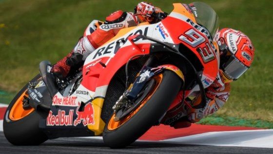 MotoGp, Austria: Marquez leader nelle seconde libere sul bagnato. Rossi è decimo