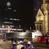 Berlino, camion travolge la folla in un mercatino di Natale