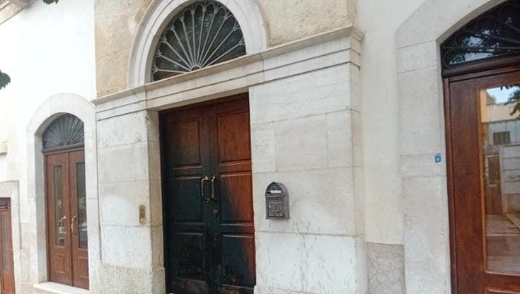 Condannato a 5 anni Oronzo Forte, incendiò portone dell’eurodeputato Ventola: “Giustizia è fatta”