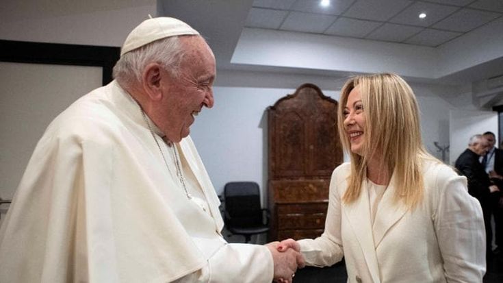 Intelligenza artificiale e appelli per la pace: Francesco andrà al G7, la prima volta di un Papa