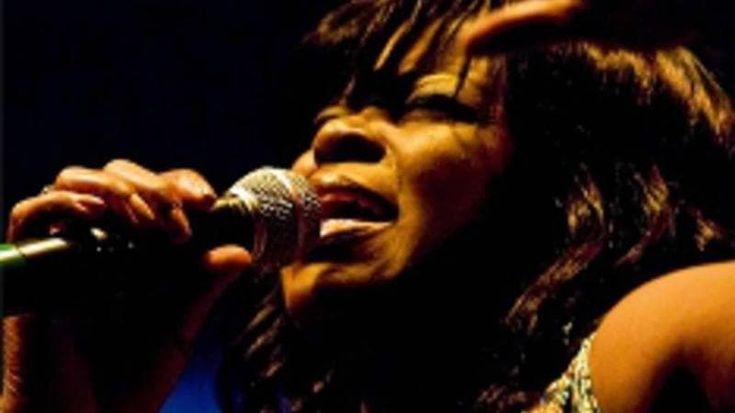 Eileina Dennis, una voce soul per il Kolne trio