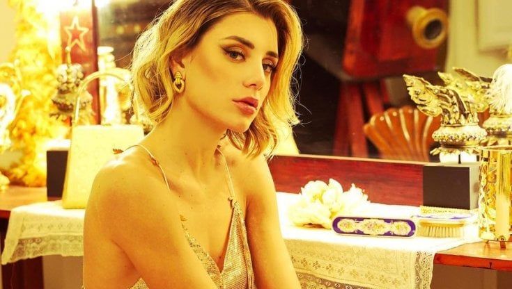 "Ho 22 anni e non so rifare il letto, ma non definitemi viziatissima": la pugliese Angelica Brattoli fra le protagoniste del reality Summer job su Netflix 