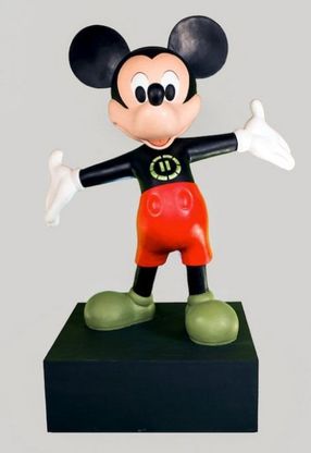 Shopping e cartoon, la mostra di Topolino alla Galleria Sordi