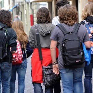 Ma i tredicenni vanno da soli. "Non siamo più bambini"