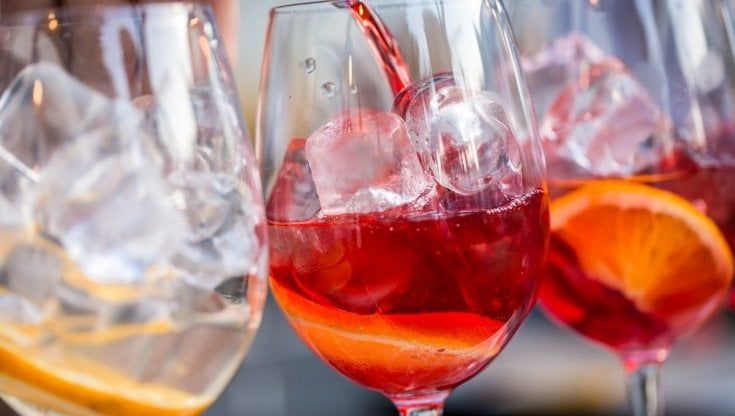 Come godersi la Venezia più autentica? Bevendo uno spritz in un bacaro