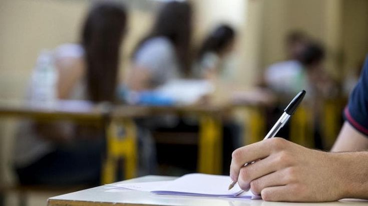 Maturità 2024, inizia il tototema: da D’Annunzio a Manzoni, dalla Nato a Oppenheimer alla violenza sulle donne