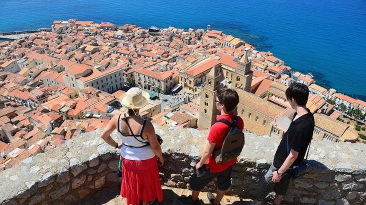 Vacanze siciliane in agriturismo, vincono gli spostamenti brevi