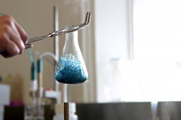 Gb, allarme per infezioni che resistono agli antibiotici: "Un'epidemia potrebbe causare 80 mila vittime"