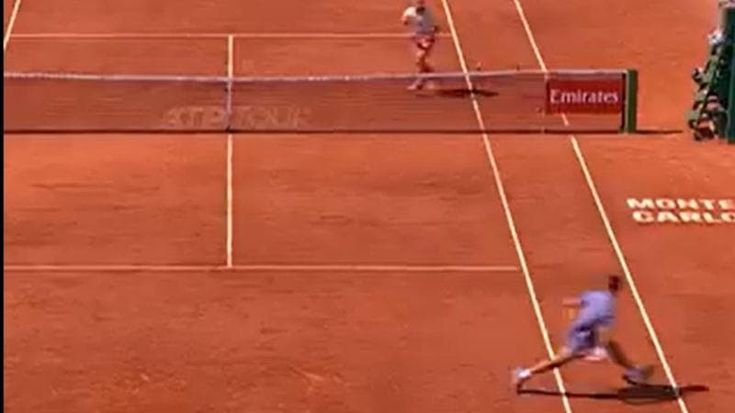 Tennis, il colpo dell’anno non è di Sinner: ecco il tweener di Alcaraz scelto dai tifosi