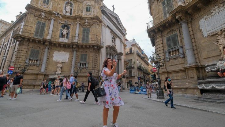 Turismo, pubblicati gli avvisi per oltre 460 milioni di contributi