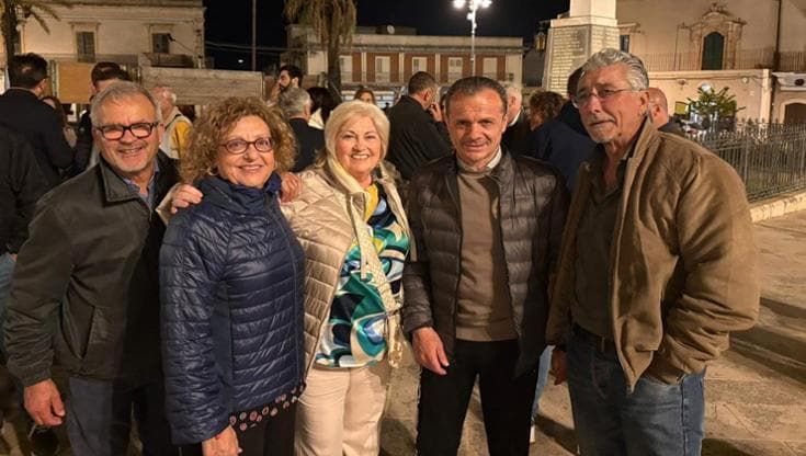 Pozzallo, chiude il circolo di Sud chiama Nord: “De Luca come la corrente alternata”