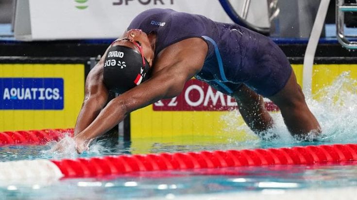 Sara Curtis oro e nuovo record del mondo nei 50 dorso: “Vorrei sul podio i miei genitori”
