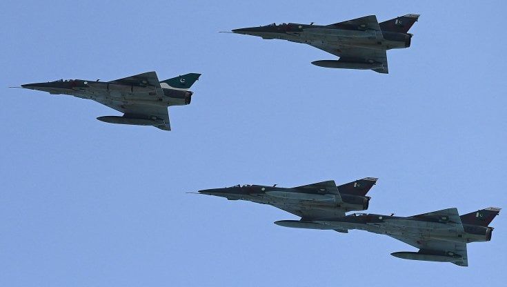 Pakistan-India, spiragli di pace. Il capo dell'esercito: "Seppelliamo il passato e andiamo avanti"