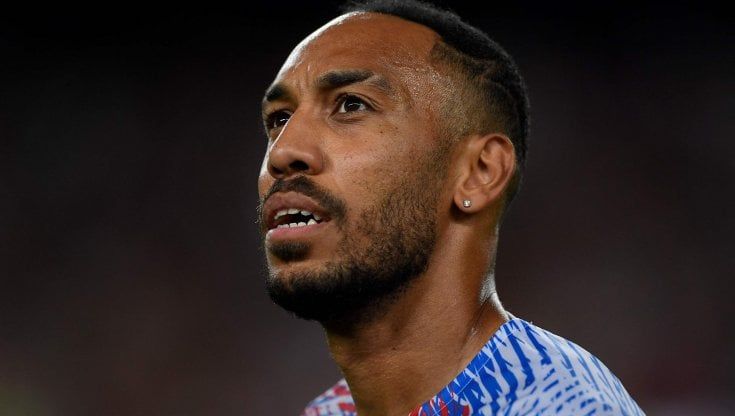 Barcellona, Aubameyang picchiato e rapinato: i ladri scappano con i gioielli della cassaforte