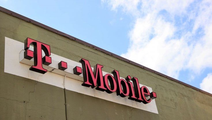 Attacco informatico a T-Mobile: rubata una mole di dati pari agli abitanti della Spagna