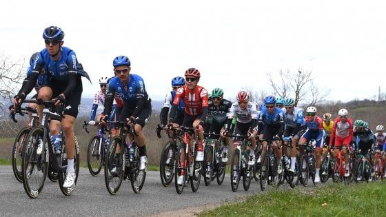 Ciclismo, coronavirus:  rinviato il Giro d'Italia, dall'Ungheria no alle tre tappe iniziali