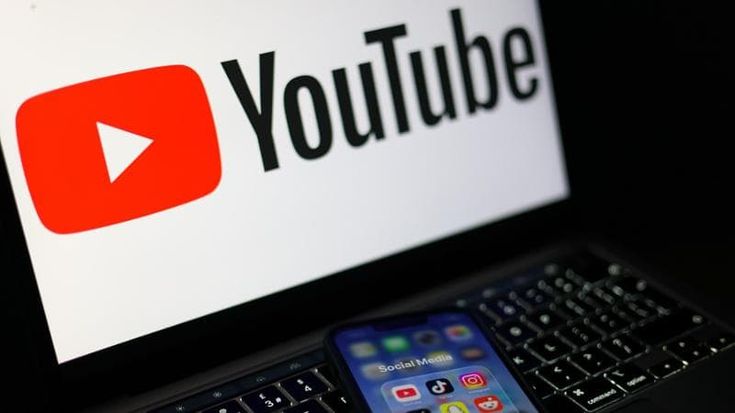 La Commissione Ue ordina a Google: “Aprire i telefoni Android anche alle IA concorrenti”
