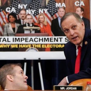 "Continuo abuso di potere da parte di Trump". Via all'impeachment ma per i repubblicani è un giorno pericoloso per l'America