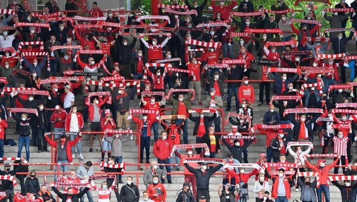 Bundesliga, gli stadi riaprono: tetto di 25 mila spettatori